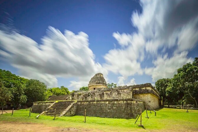 (4x1)Chichén Itzá, Cenote Saamal, Kaua e Valladolid da Playa Del Carmen e Tulum - Valladolid stop: colonial streets, temples, and souvenir time