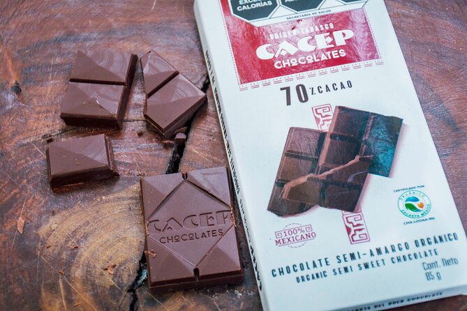 Artisanal Mezcal and Fine Chocolate Tasting - The mezcal lesson: agave types, production, and what you should actually look for
