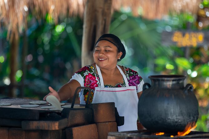 Cenotes trail jungle bike tour in Tulum with lunch - The big option: 3 cenotes plus zip lines and canoe