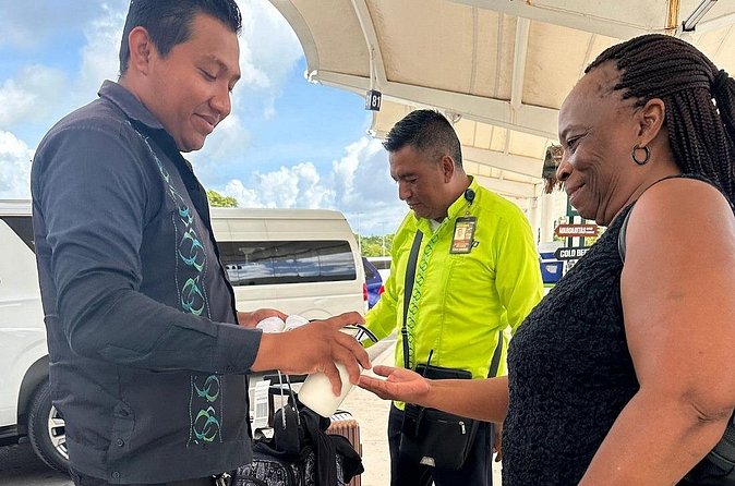 Departures by Minivan Private Hotels To TQO Tulum Airport - Who This Transfer Fits Best (and Who Might Want Alternatives)