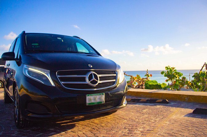 Departures in Mercedes Benz from Tulum to Cancun Airport - Price and value: $208 per group for up to 5