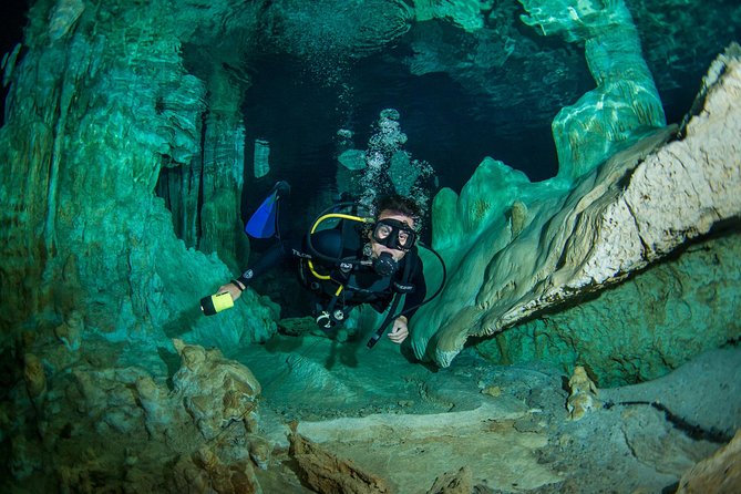 Go for 2 dives in cenote Dos ojos for certified divers - At Dos Ojos: what “Two Eyes” means once you’re underwater