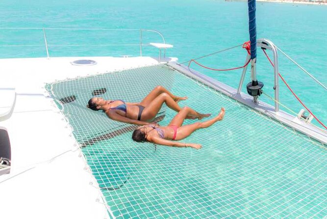 Half Day Luxury Sailing Experience in Riviera Maya with Open Bar - Crew service and boat atmosphere: why people keep talking about names
