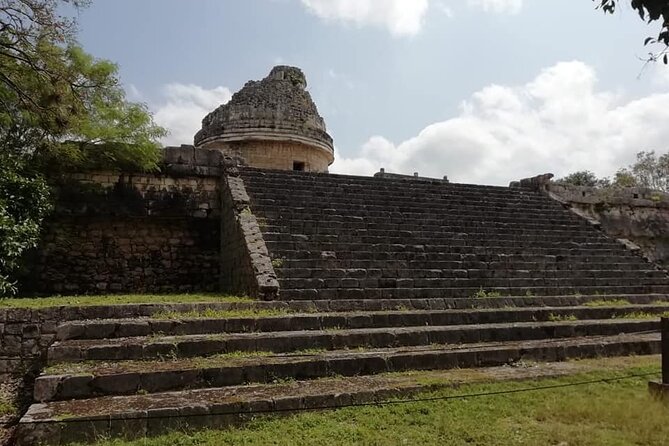 Iconic Chichen Itza Experience! Classic Tour from Tulum City - Valladolid in 25 minutes: how to use a blink-and-you-miss-it town stop