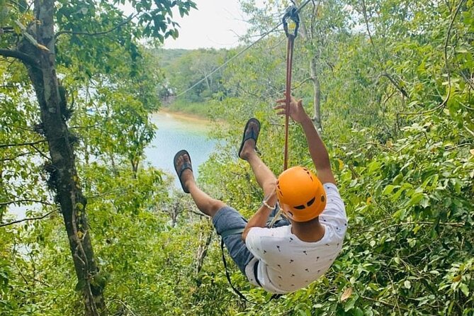Private Tour Coba Ruin Punta Laguna Monkey Spider Cenote Mayan Village - The Mayan village lunch at Aldea Maya U Sasil Uuj: chicken pibil and guacamole that lands