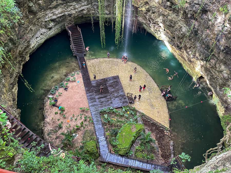 Riviera Maya: Tour to Cobá and Chichén Itzá with a Cenote and optional lunch - Valladolid break and optional buffet lunch: decent food, mixed expectations