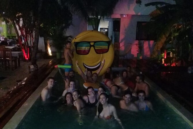 Social Pubcrawl Barcrawl Tulum - Getting there and getting home safe (taxi tip included)