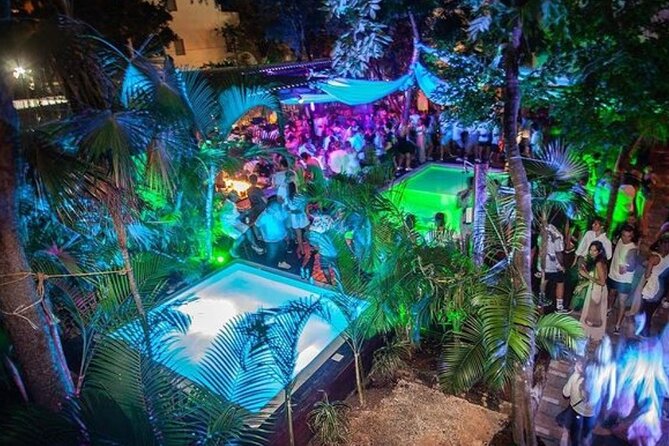 Social Pubcrawl Barcrawl Tulum - Night energy depends on the day: what to expect on weekdays