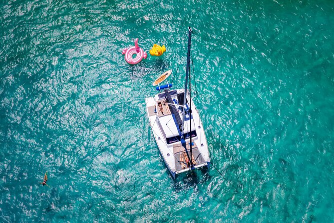 Tulum: Luxury Sail & Snorkel – All Inclusive 34' Catamaran - Chef-made a la carte meals and unlimited drinks: the best part for many people