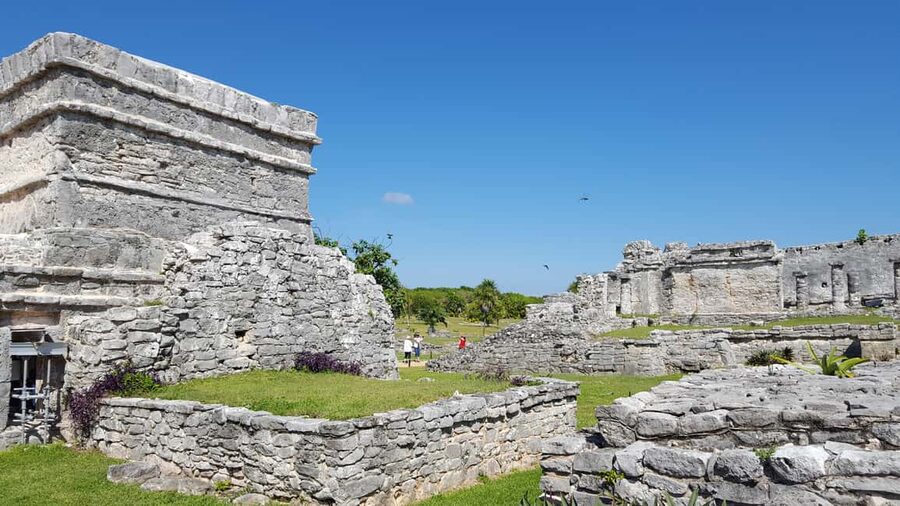 Tulum: Mayan Ruins & Sian Kaan Tour with Boat Ride and Lunch - The Sian Ka’an boat ride and lazy river float