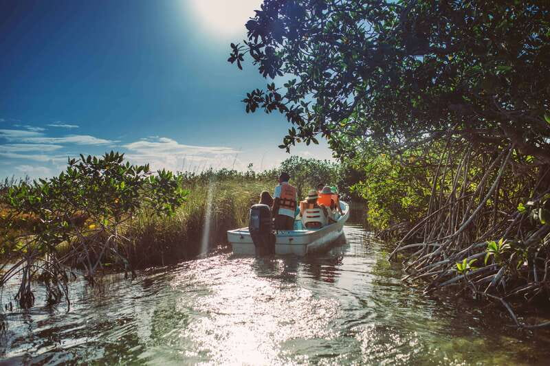 Tulum: Mayan Ruins & Sian Kaan Tour with Boat Ride and Lunch - Tulum Ruins: more than photos and stone blocks