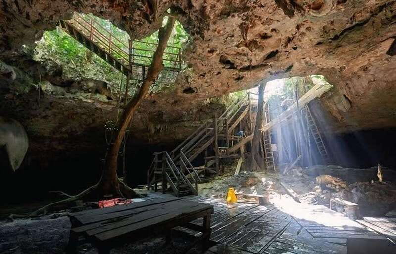 Tulum: Private Tour 2 Cenotes Sac Actun, the longest underground river in the world - Stop 2: Cenotes Sac Actun, the long underground river and its guided cave moments